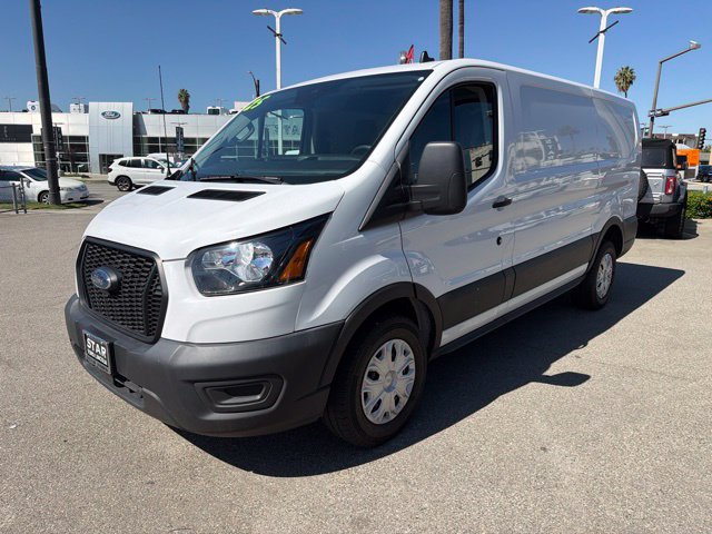 Used 2025 Ford Transit 150 Low Roof RWD image 3
