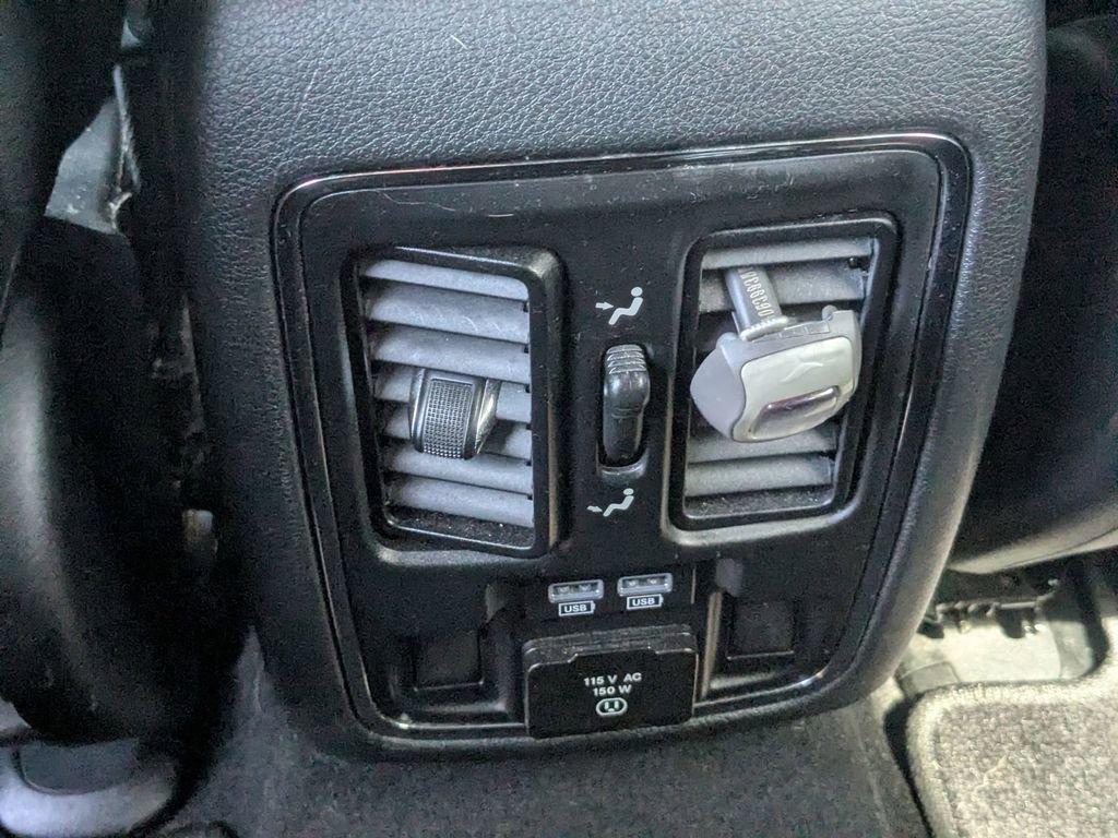 Used 2019 Jeep Grand Cherokee Limited image 30