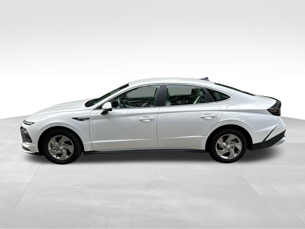 Certified 2026 Hyundai Sonata SE FWD image 2