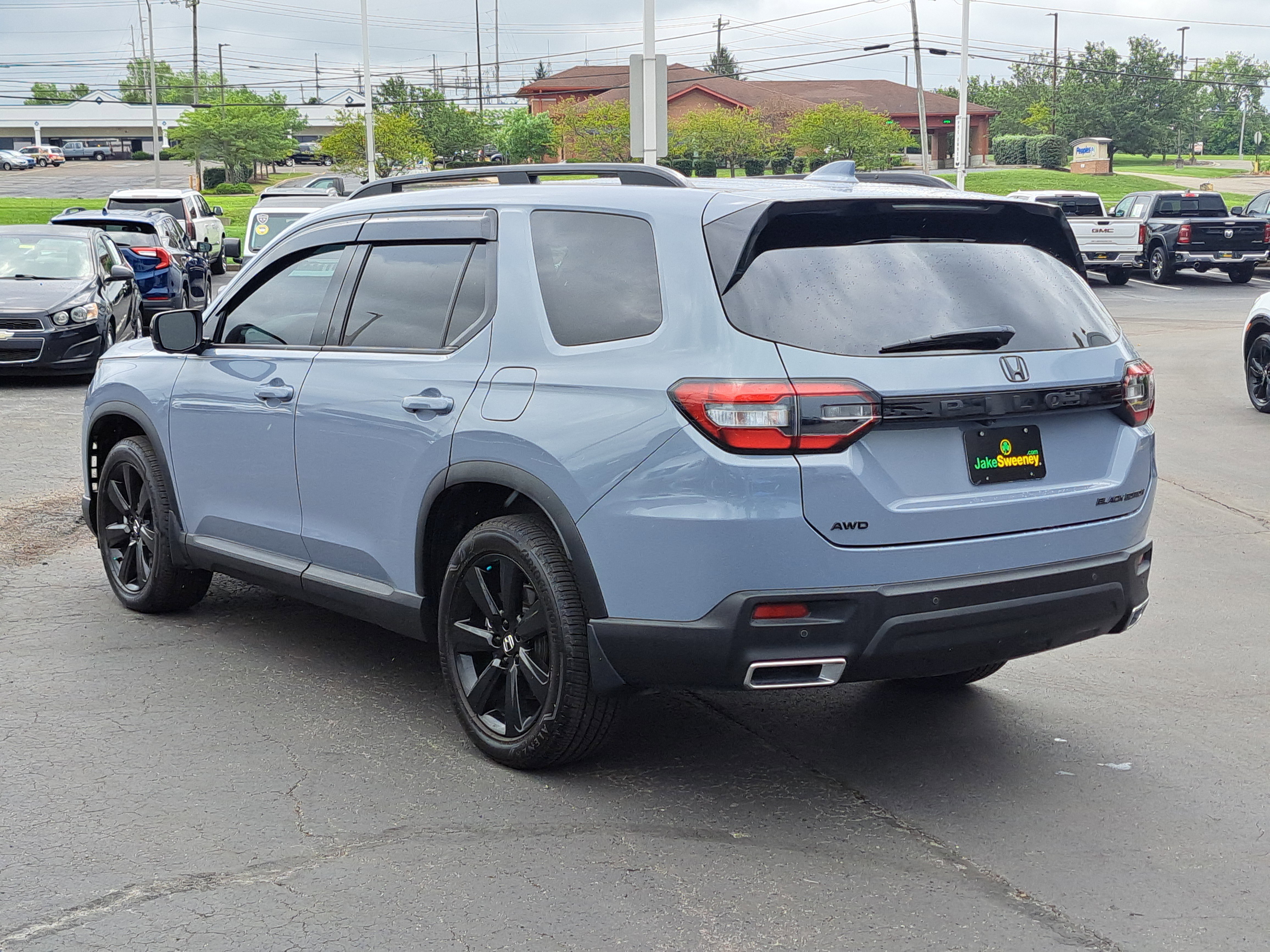 Used 2025 Honda Pilot Black Edition image 3