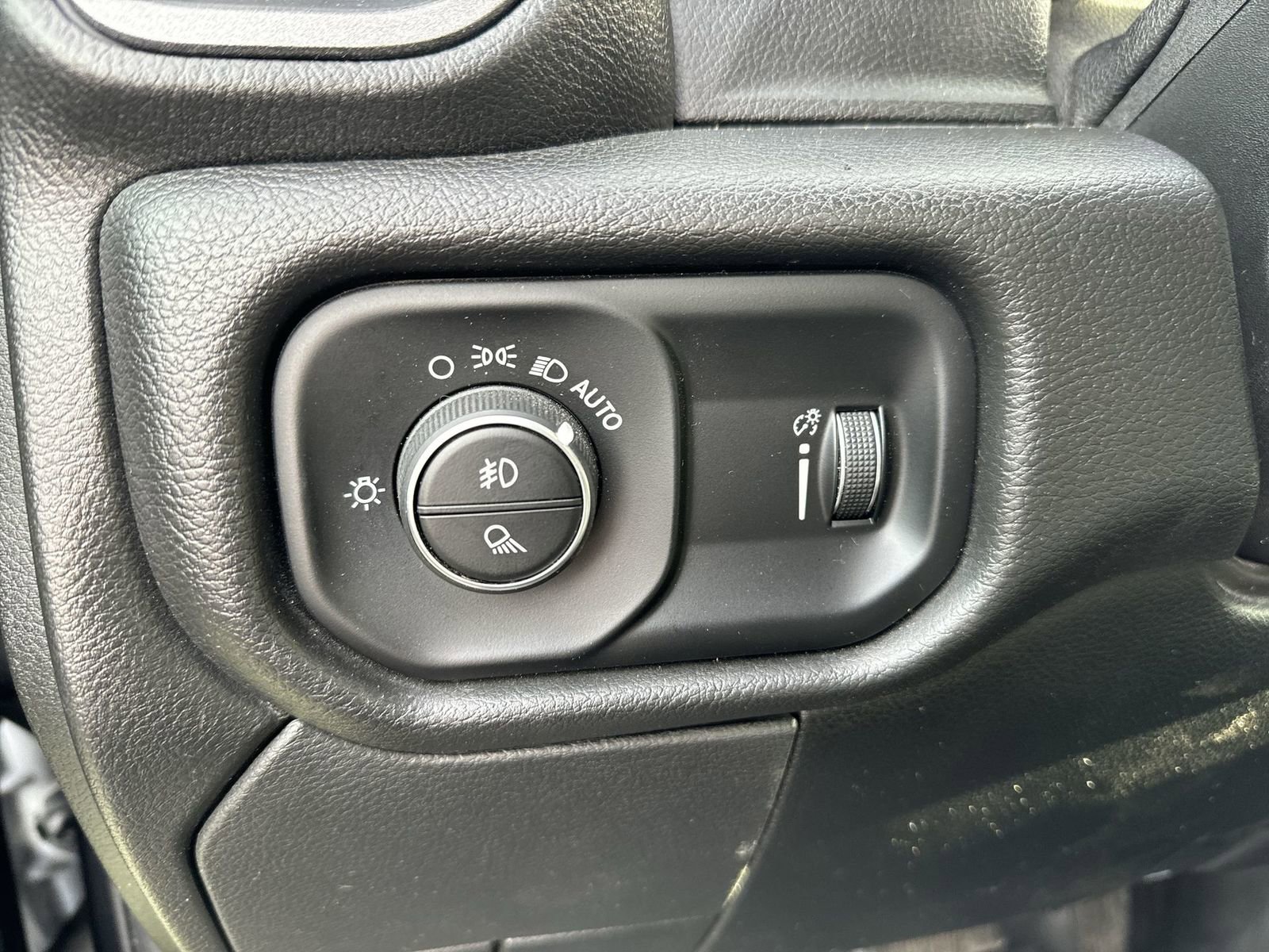 Used 2022 RAM 3500 Tradesman w/ Max Tow Package image 14