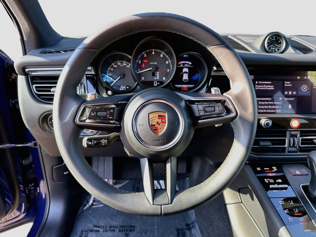Certified 2026 Porsche Macan AWD/4WD image 12