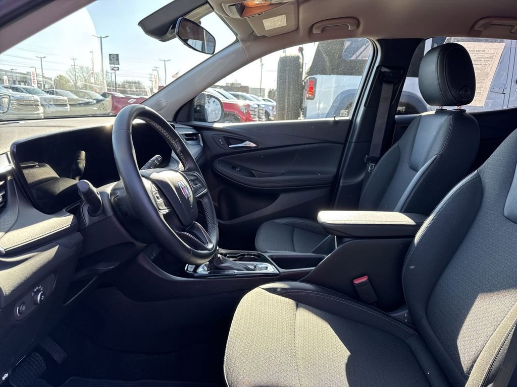 Used 2025 Buick Encore GX Preferred image 12