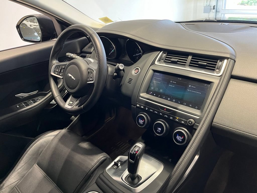 Used 2020 Jaguar E-PACE AWD/4WD image 32