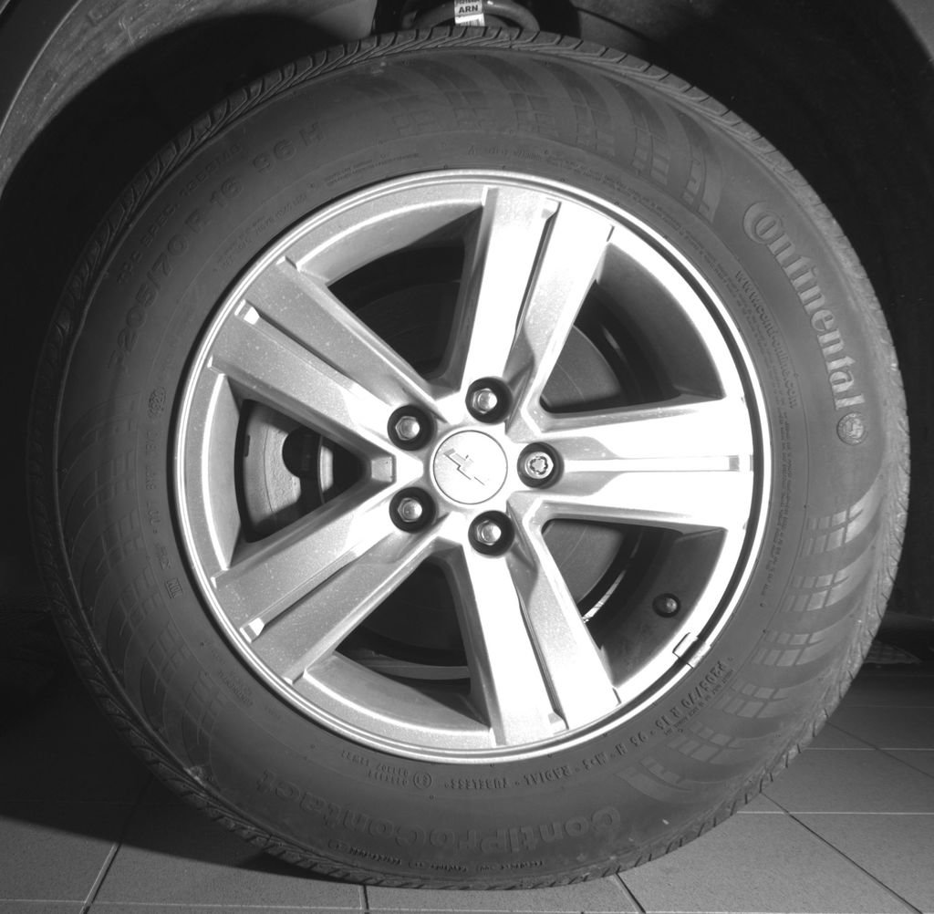 Used 2022 Chevrolet Trax LS w/ Tint and Cruise Package AWD/4WD image 14