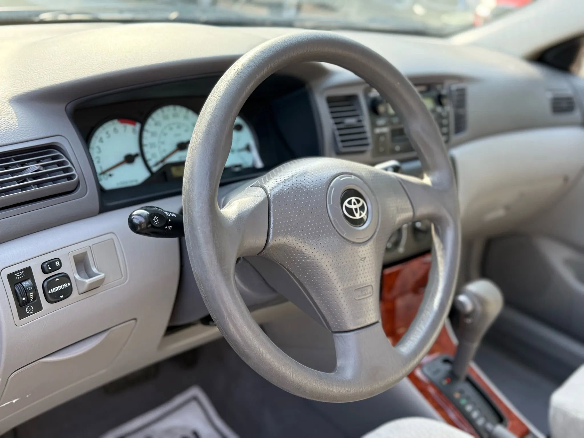 Used 2003 Toyota Corolla LE image 12