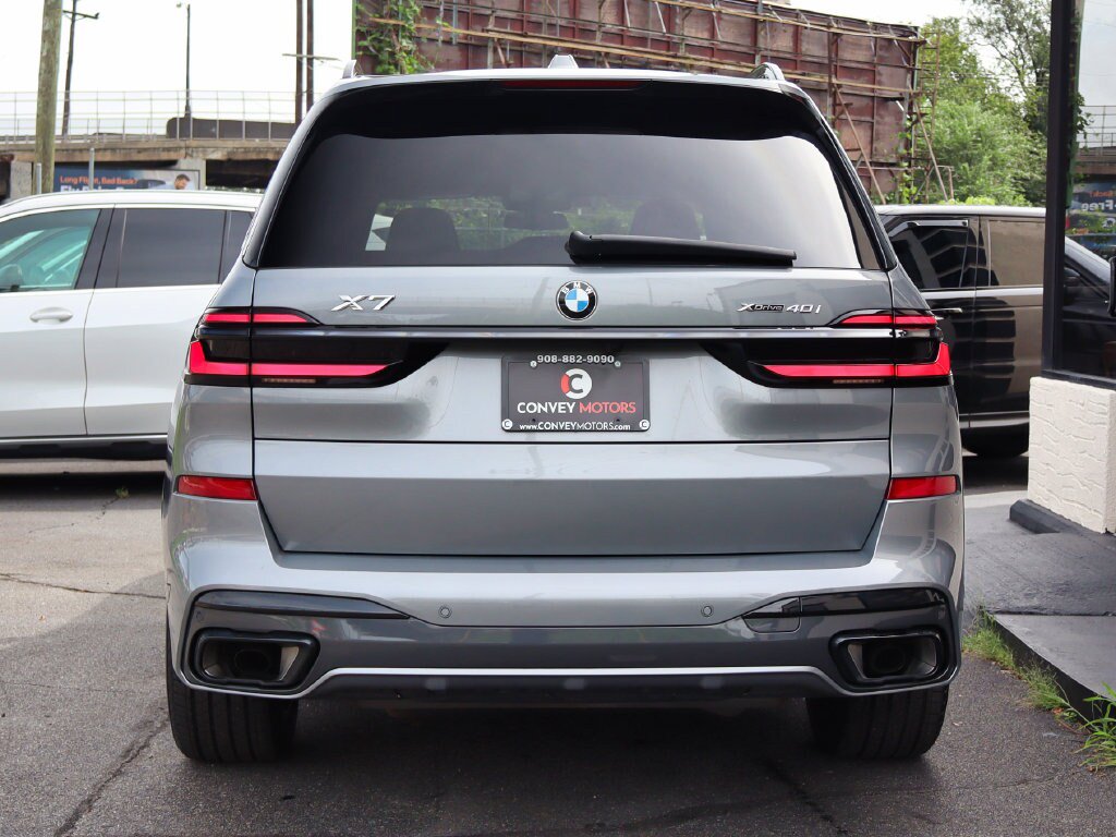 Used 2025 BMW X7 xDrive40i w/ M Sport Package AWD/4WD image 7