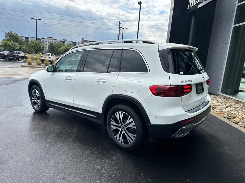 New 2025 Mercedes-Benz GLB 250 4MATIC image 5
