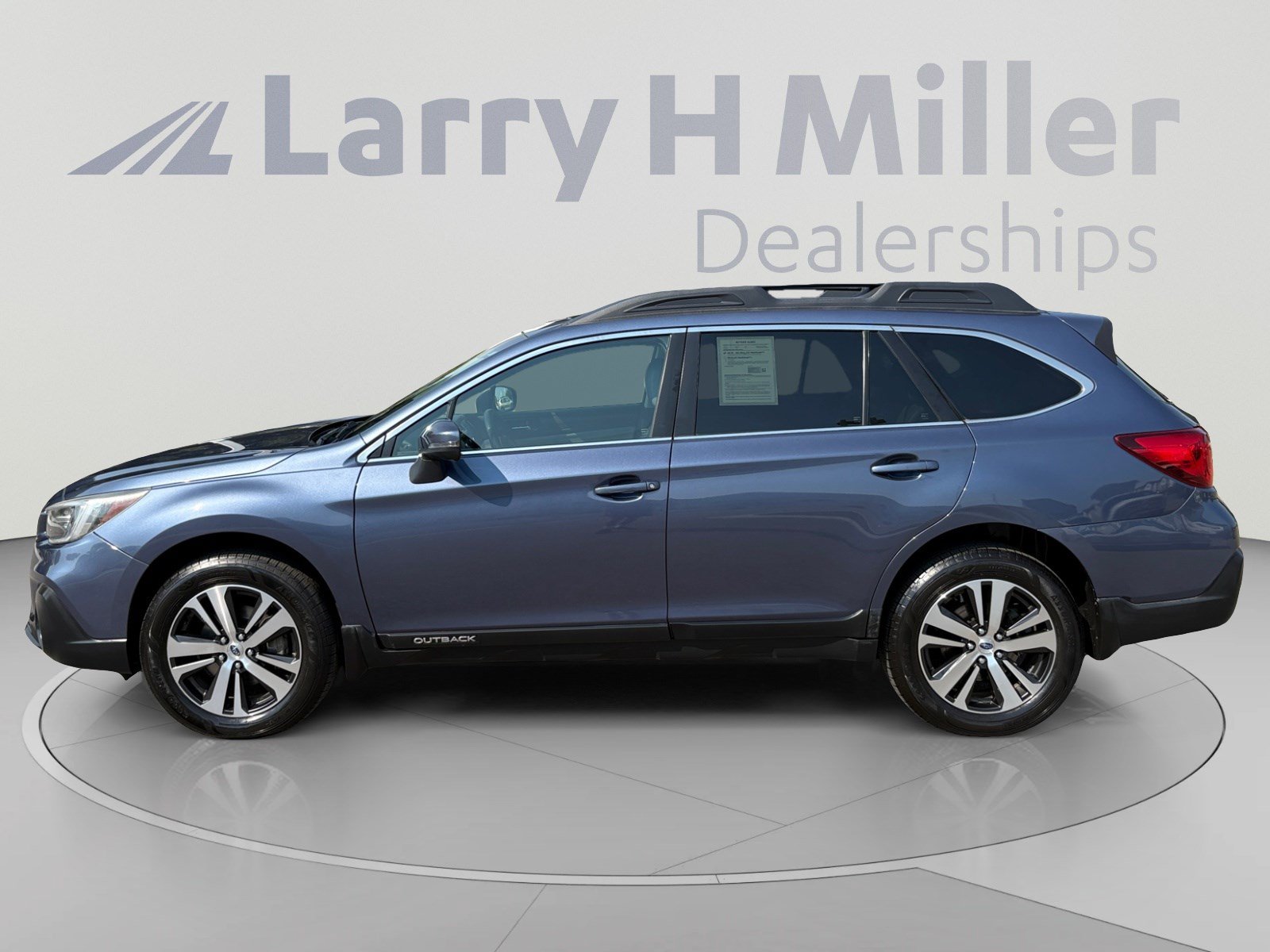 Used 2018 Subaru Outback 3.6R Limited AWD/4WD image 2