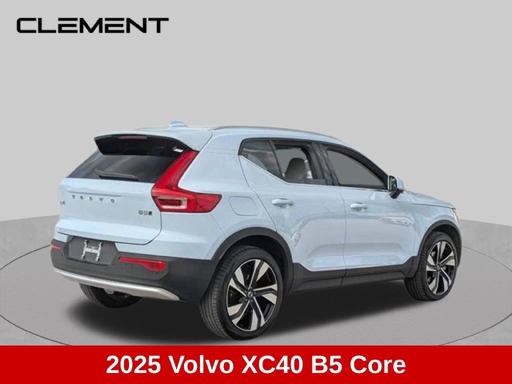 Used 2025 Volvo XC40 B5 Core AWD/4WD image 5