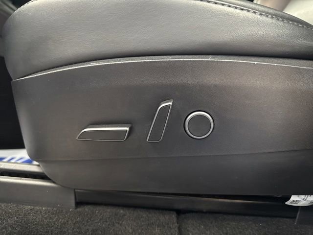 Used 2021 Tesla Model Y Long Range image 25