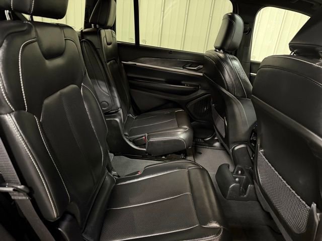 Used 2024 Jeep Grand Cherokee L Limited w/ Luxury Tech Group II AWD/4WD image 27