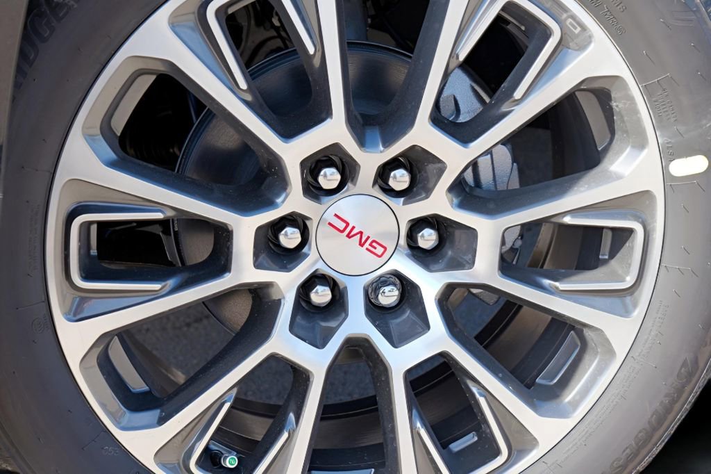 New 2026 GMC Yukon Denali w/ Sun & Power Step Package image 2