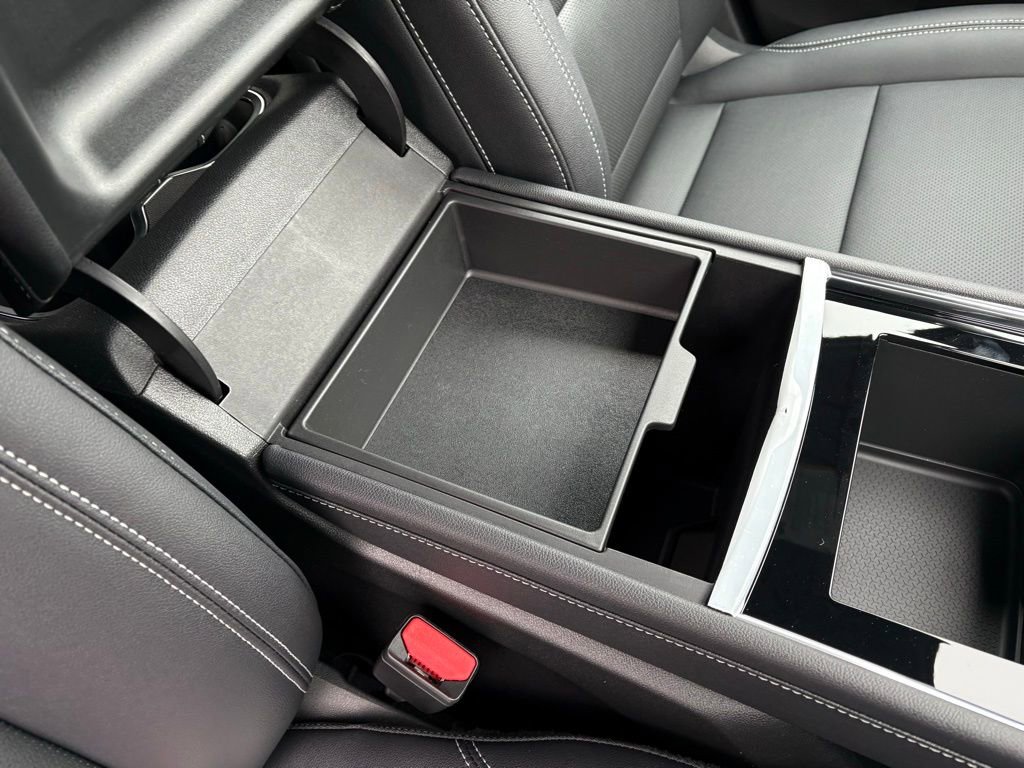 New 2026 Chevrolet Traverse LT w/ LPO, Floor Liner Package image 13