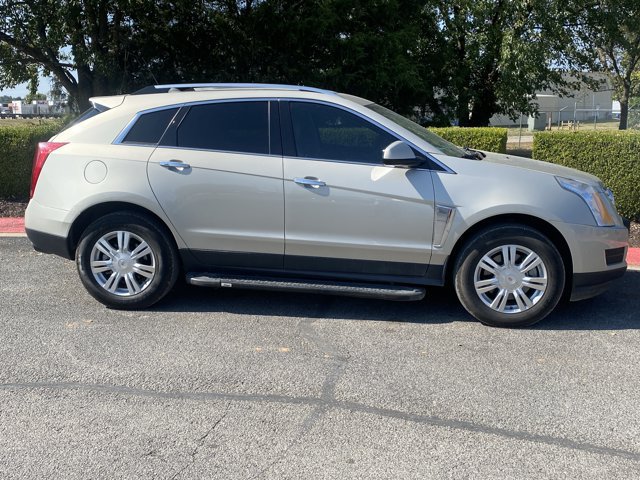 Used 2016 Cadillac SRX Luxury w/ Driver Awareness Package FWD image 2