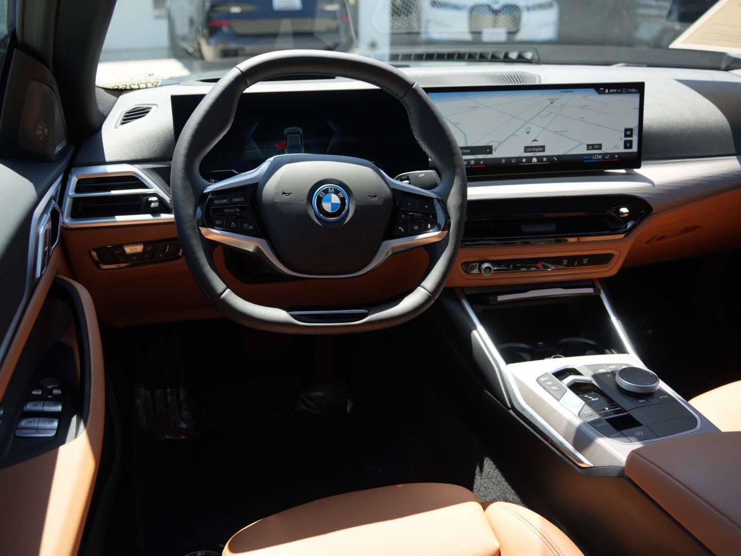 Used 2025 BMW i4 xDrive40i w/ Premium Package AWD/4WD image 8