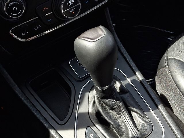 Used 2022 Jeep Cherokee Latitude Lux w/ Sun & Sound Group image 15