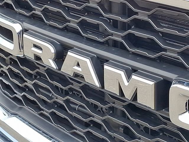 Used 2024 RAM 2500 Tradesman w/ Chrome Appearance Group image 30