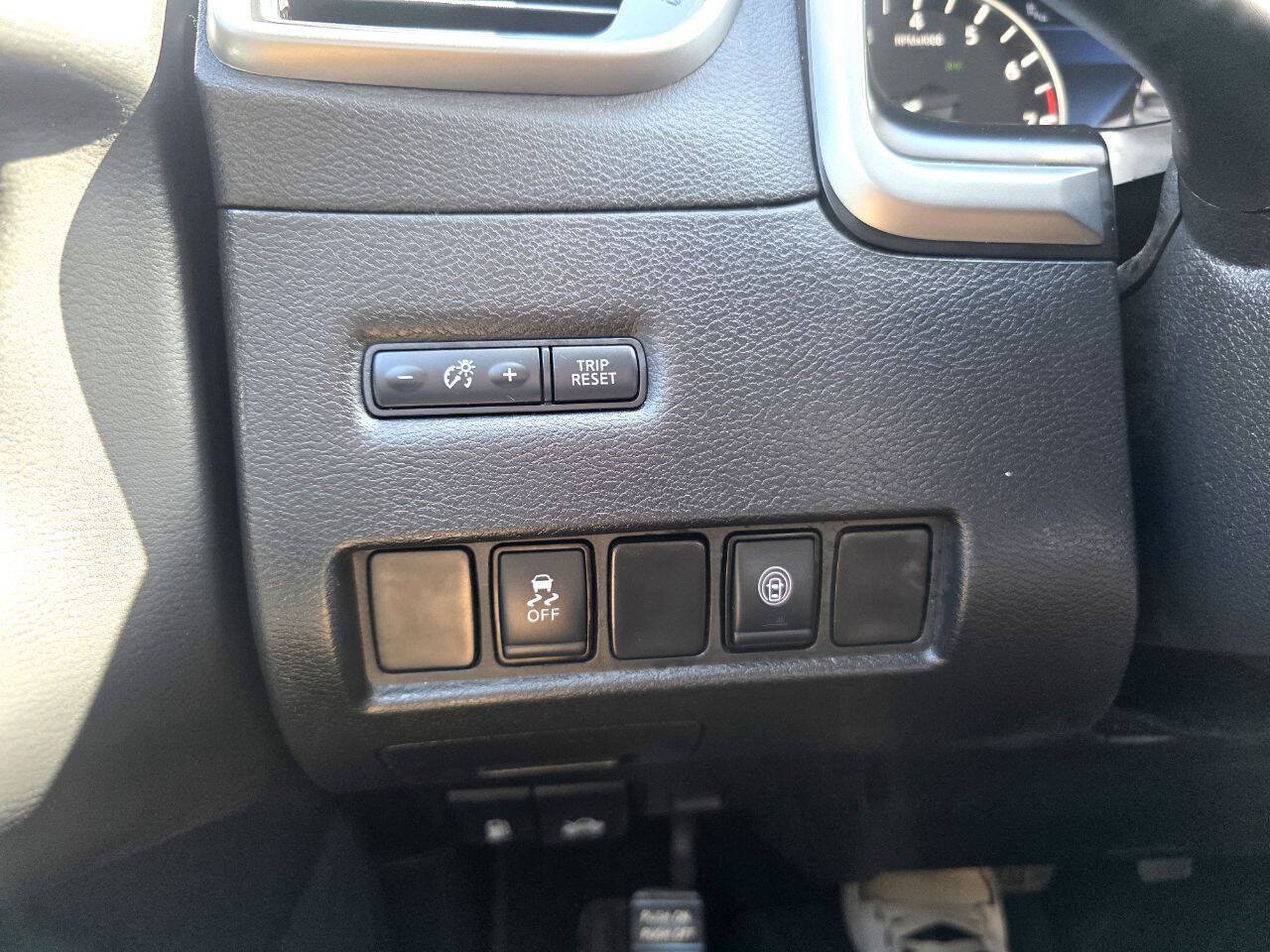 Used 2020 Nissan Murano SV AWD/4WD image 14