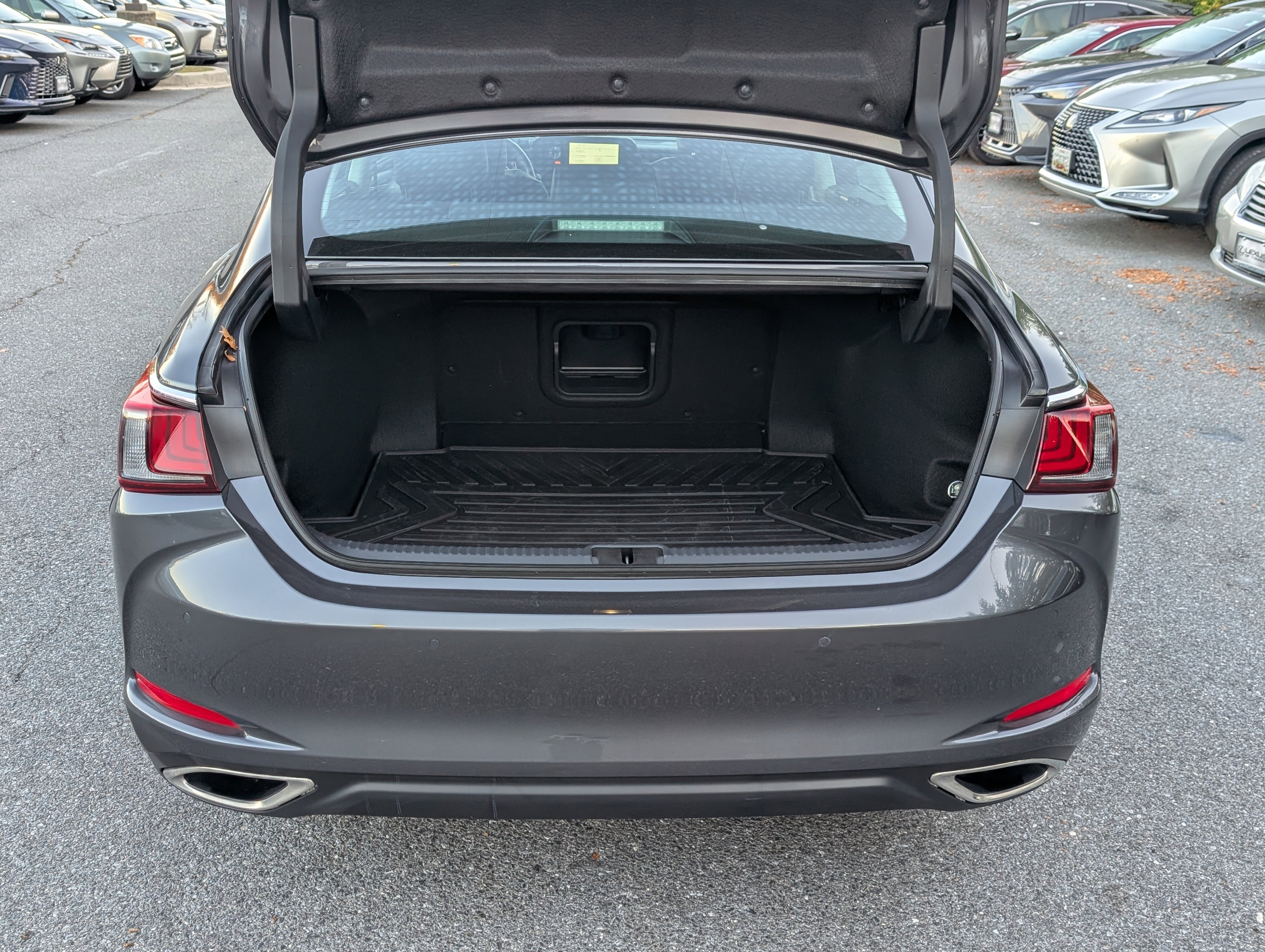 Certified 2025 Lexus ES 350 w/ Premium Package image 13