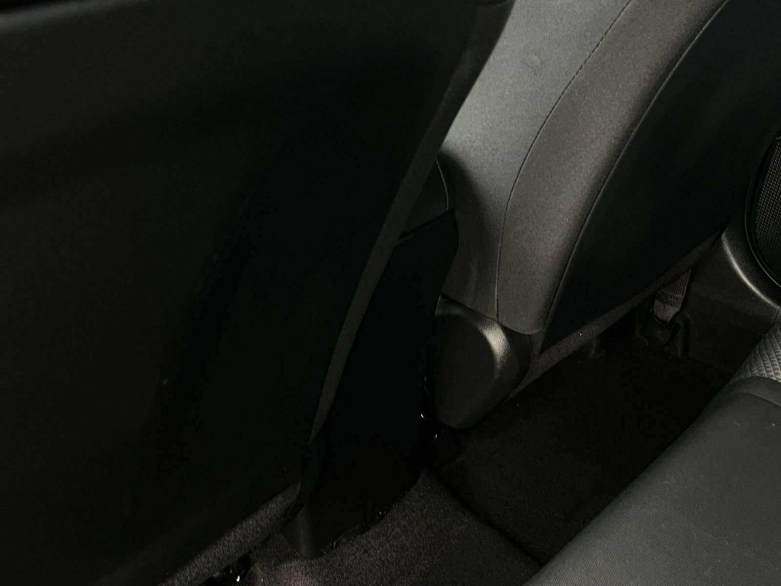 Used 2025 Kia Soul LX w/ LX Technology Package FWD image 23