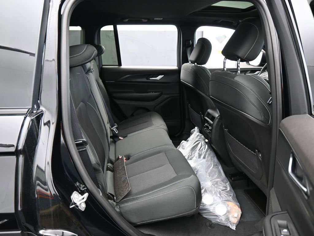 New 2026 Jeep Grand Cherokee Laredo X image 35