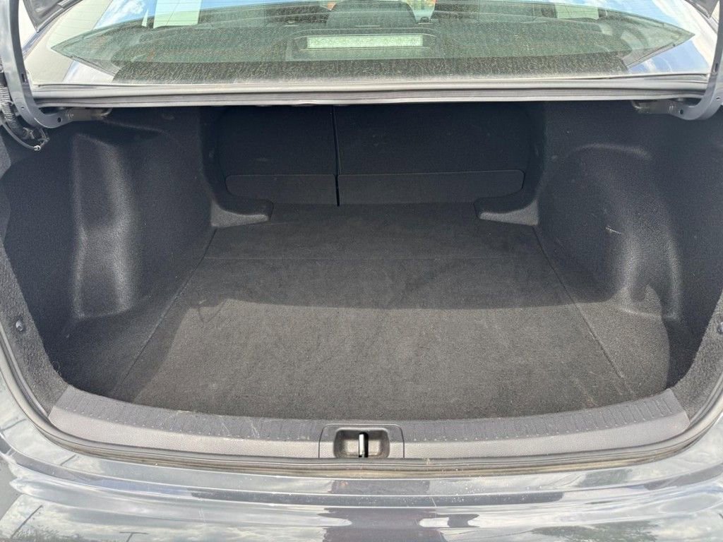 Used 2024 Toyota Corolla LE FWD image 5