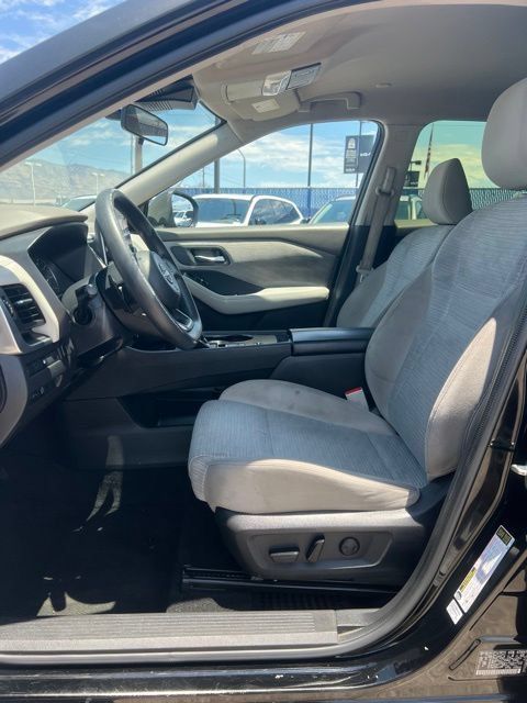 Used 2023 Nissan Rogue SV FWD image 25