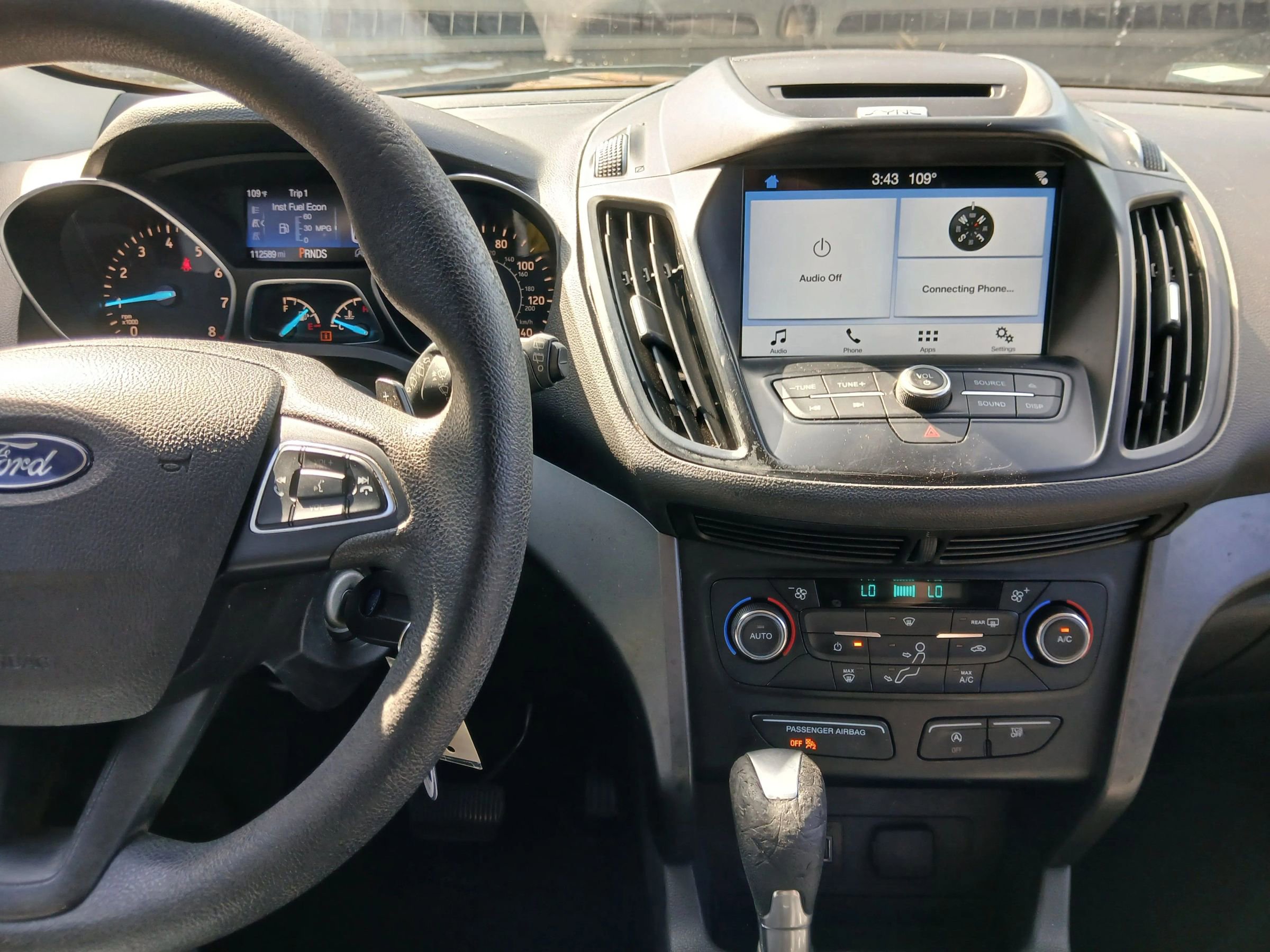 Used 2017 Ford Escape SE w/ Equipment Group 201A FWD image 11