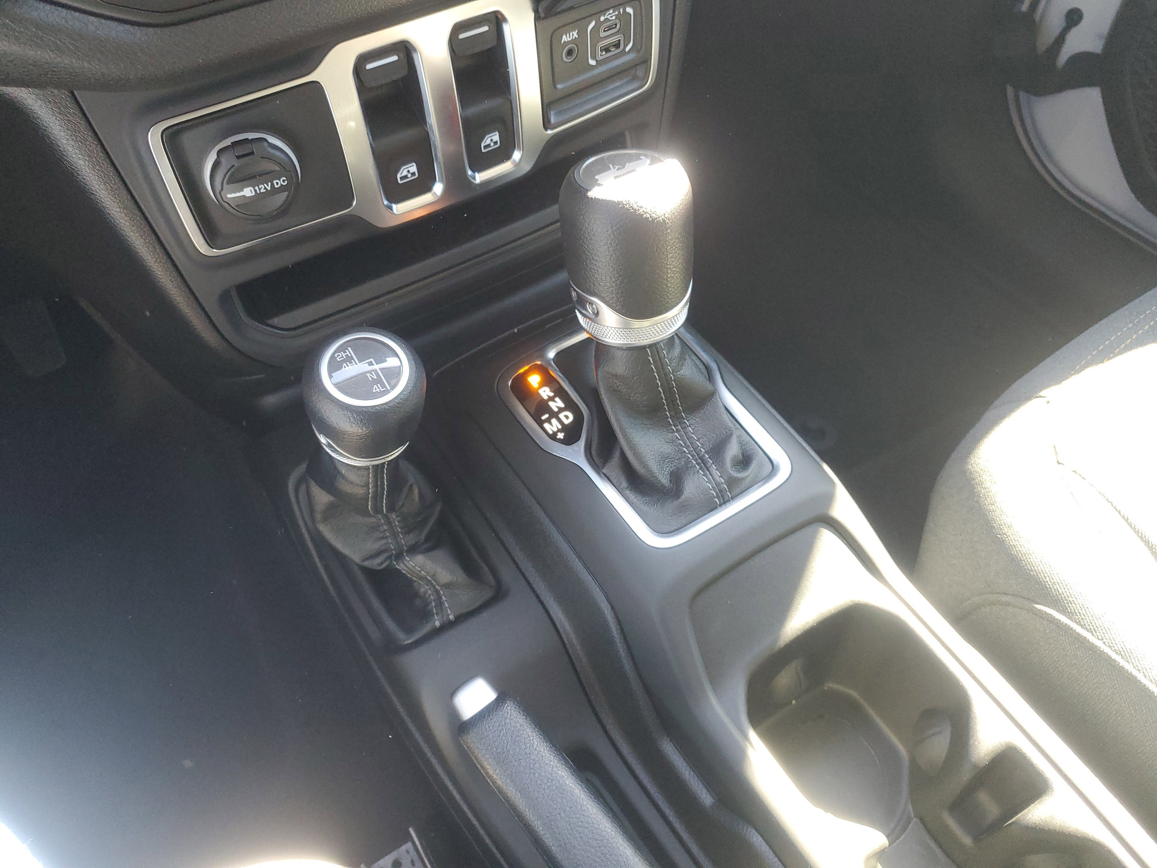 Used 2025 Jeep Wrangler Sport image 20