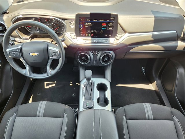 Used 2025 Chevrolet Blazer LT image 26