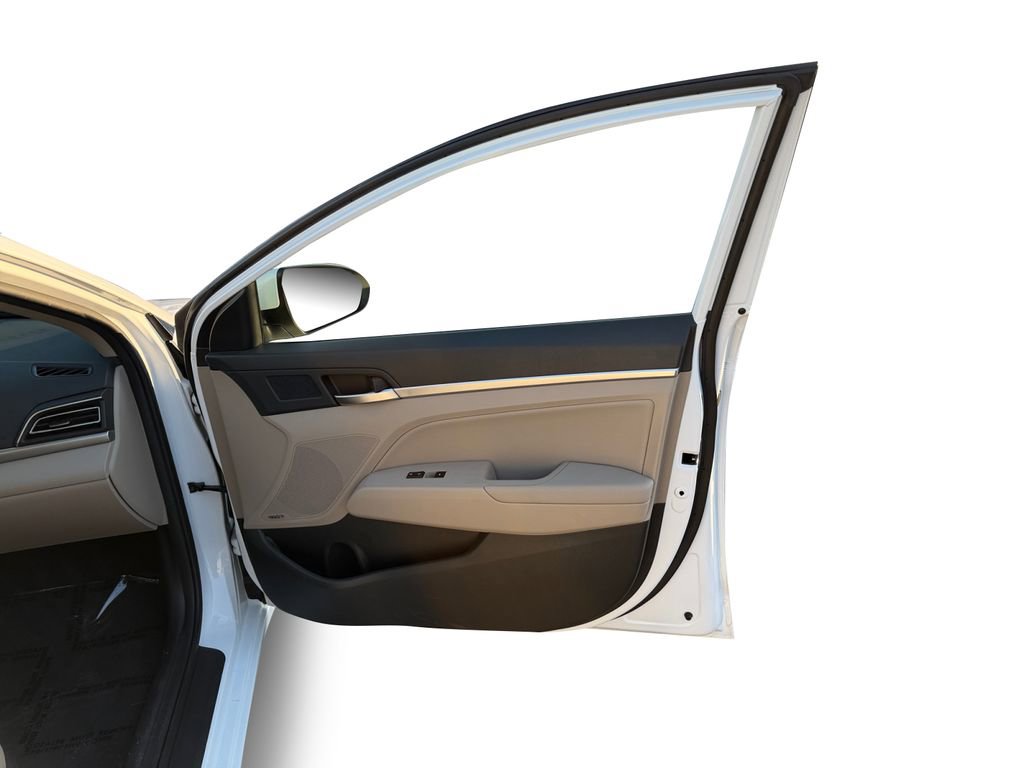 Used 2020 Hyundai Elantra Limited image 16