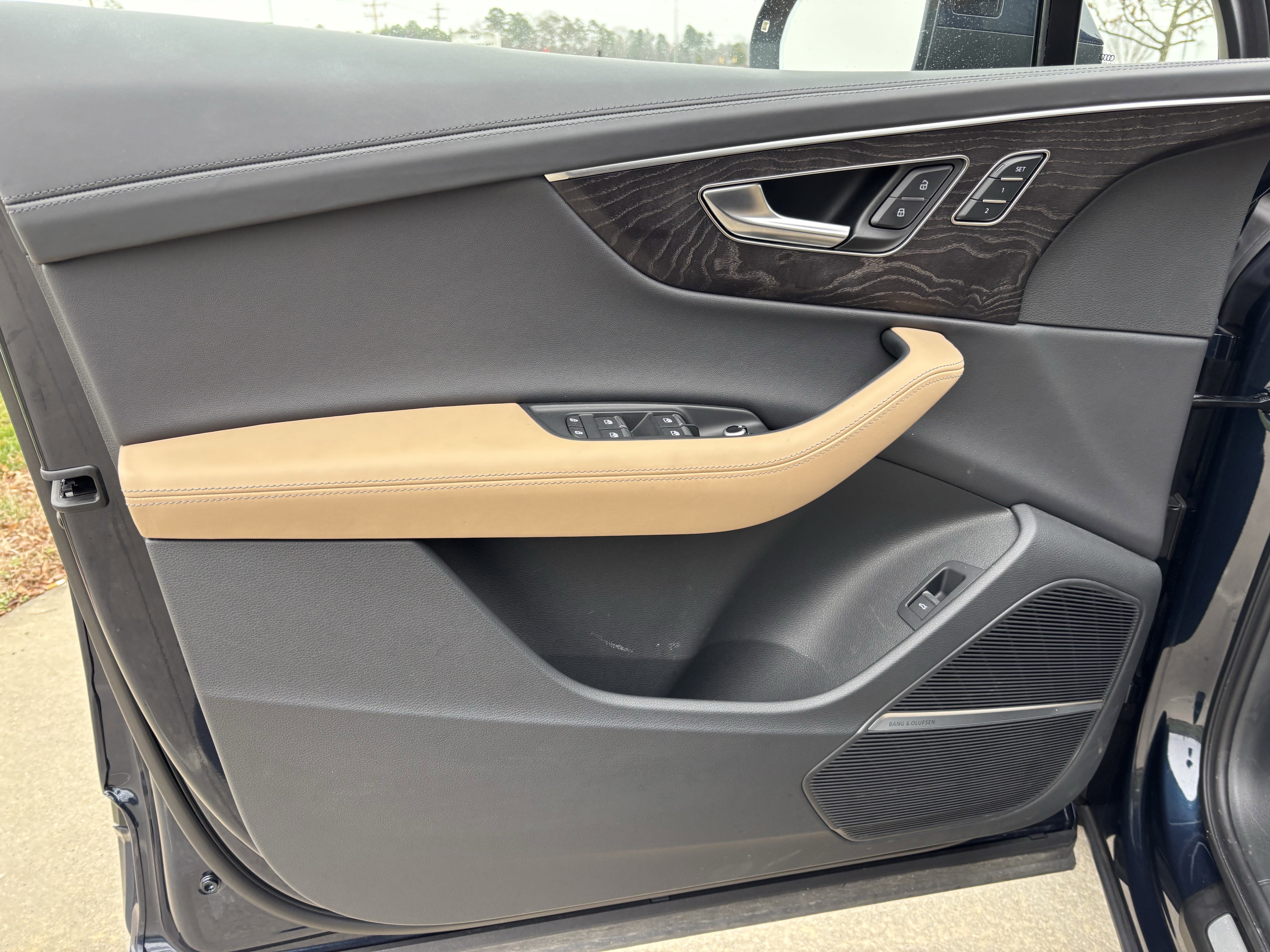 Used 2025 Audi Q7 3.0T Prestige w/ Prestige Package image 14