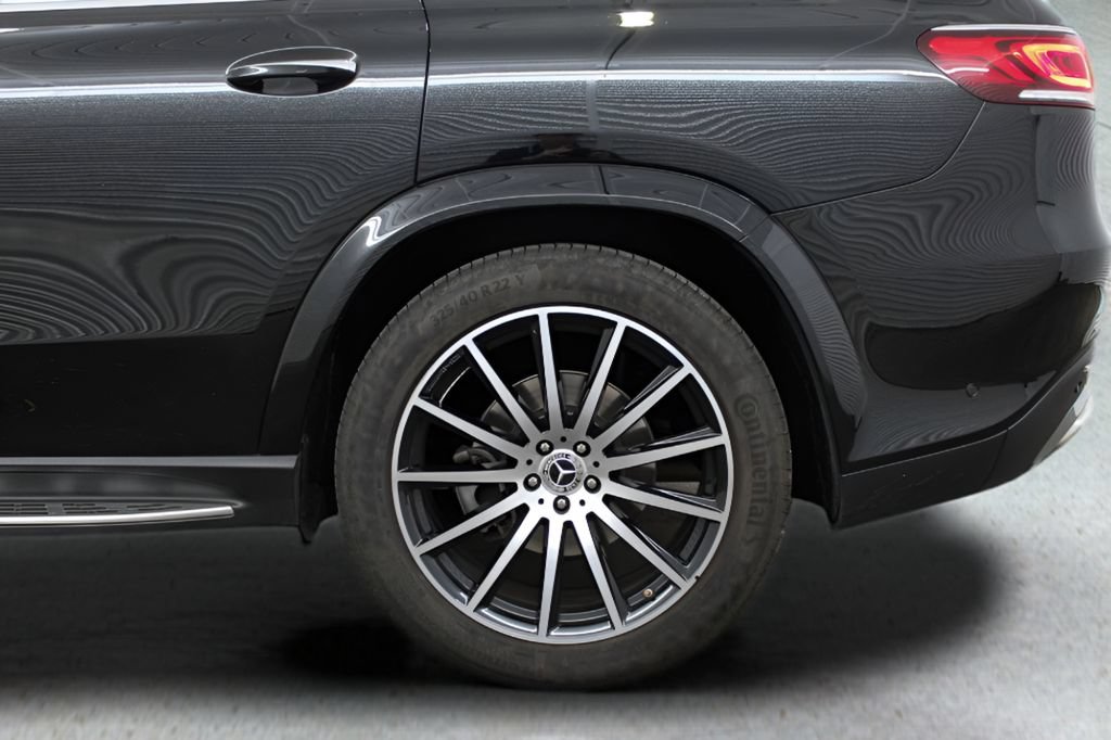 Used 2021 Mercedes-Benz GLS 580 4MATIC image 14