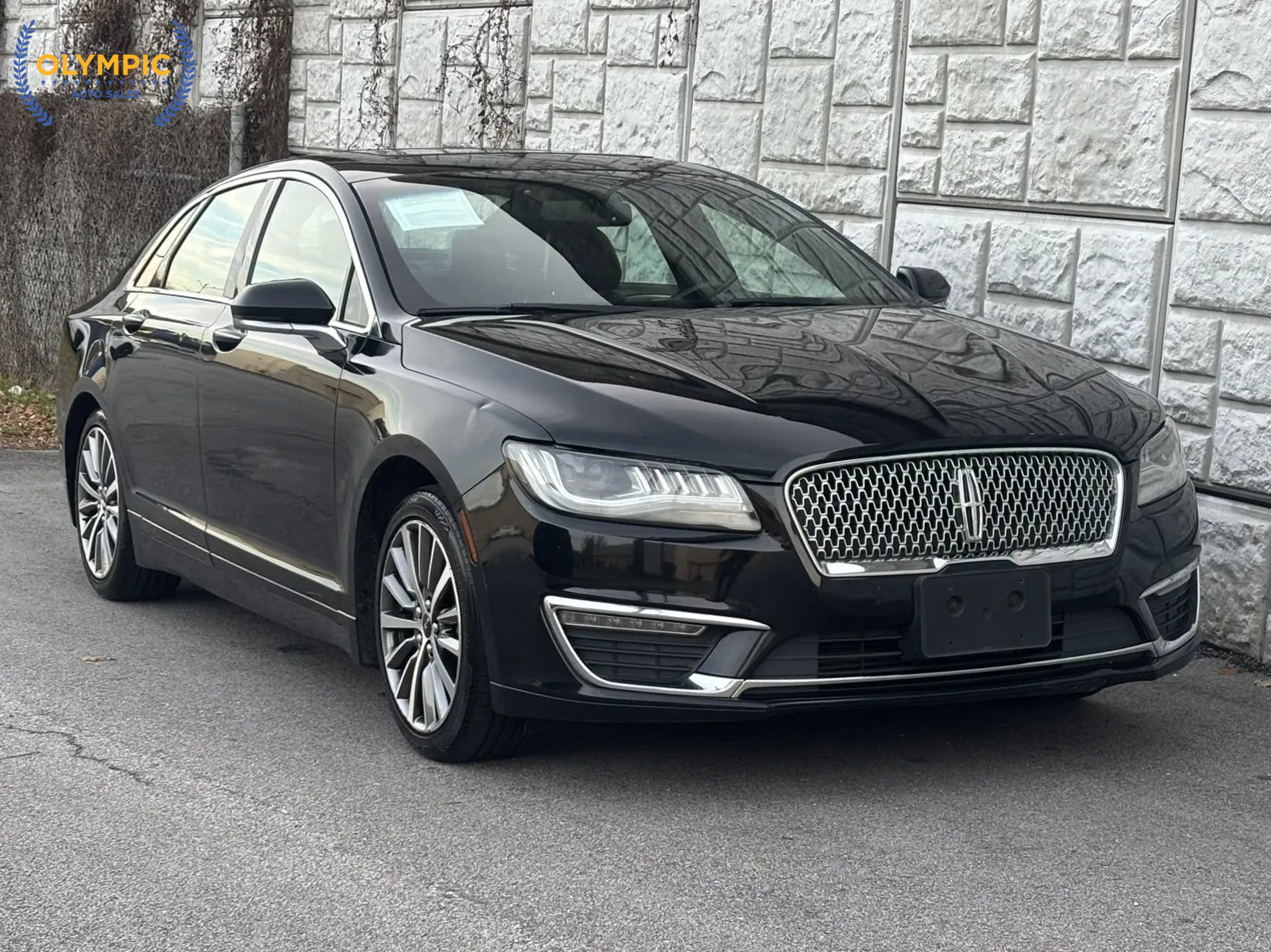 Used 2017 Lincoln MKZ Premiere image 3