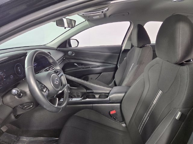 Used 2023 Hyundai Elantra SEL w/ Convenience Package FWD image 15
