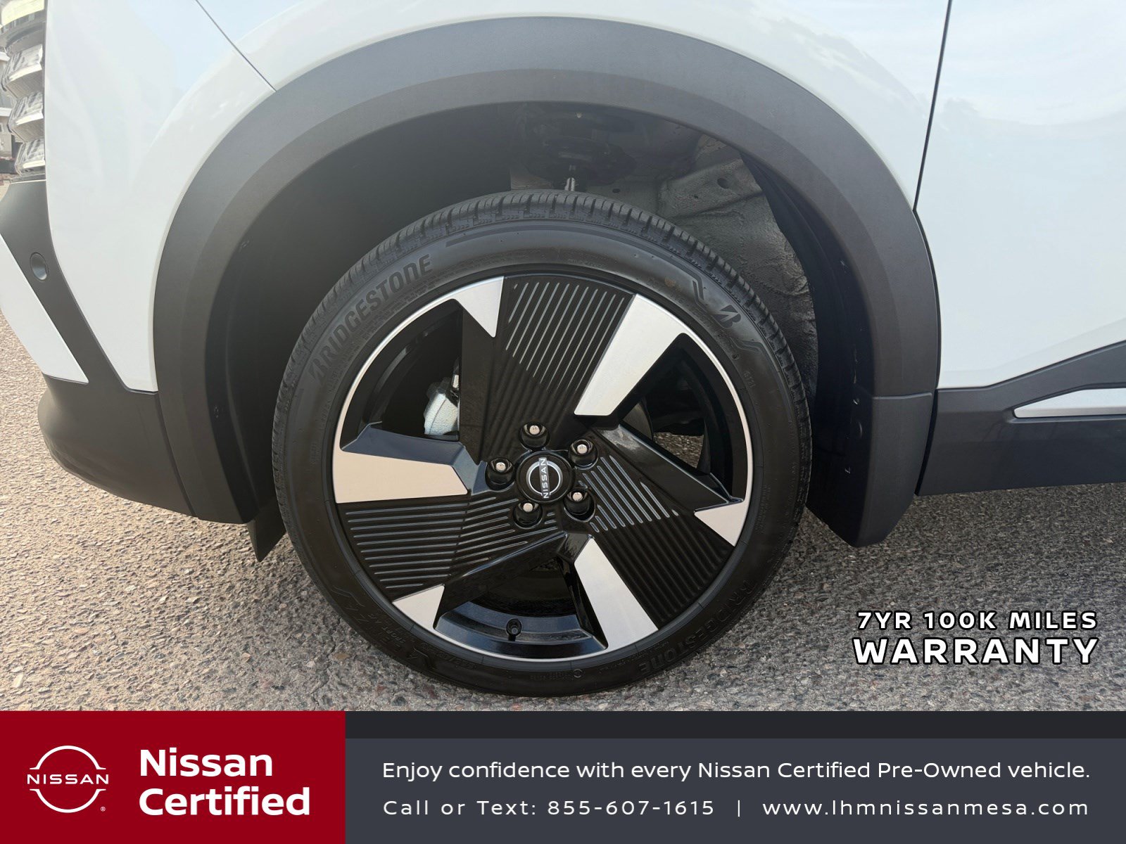 Certified 2025 Nissan Kicks SR FWD image 9