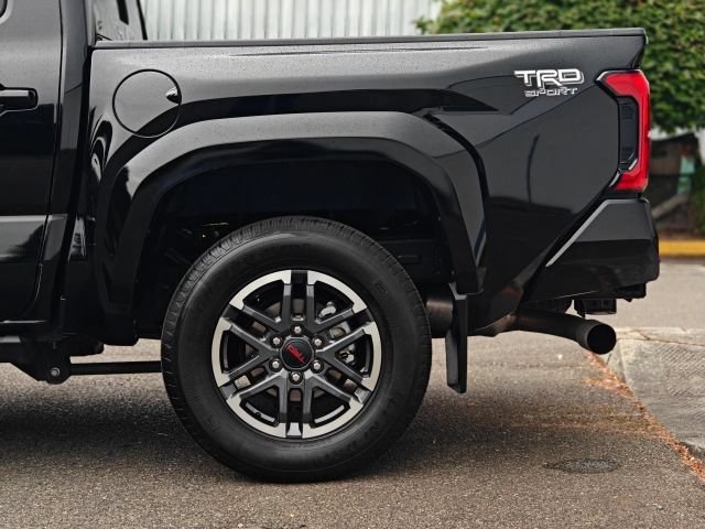 Used 2024 Toyota Tacoma TRD Sport w/ TRD Sport Upgrade Package AWD/4WD image 11