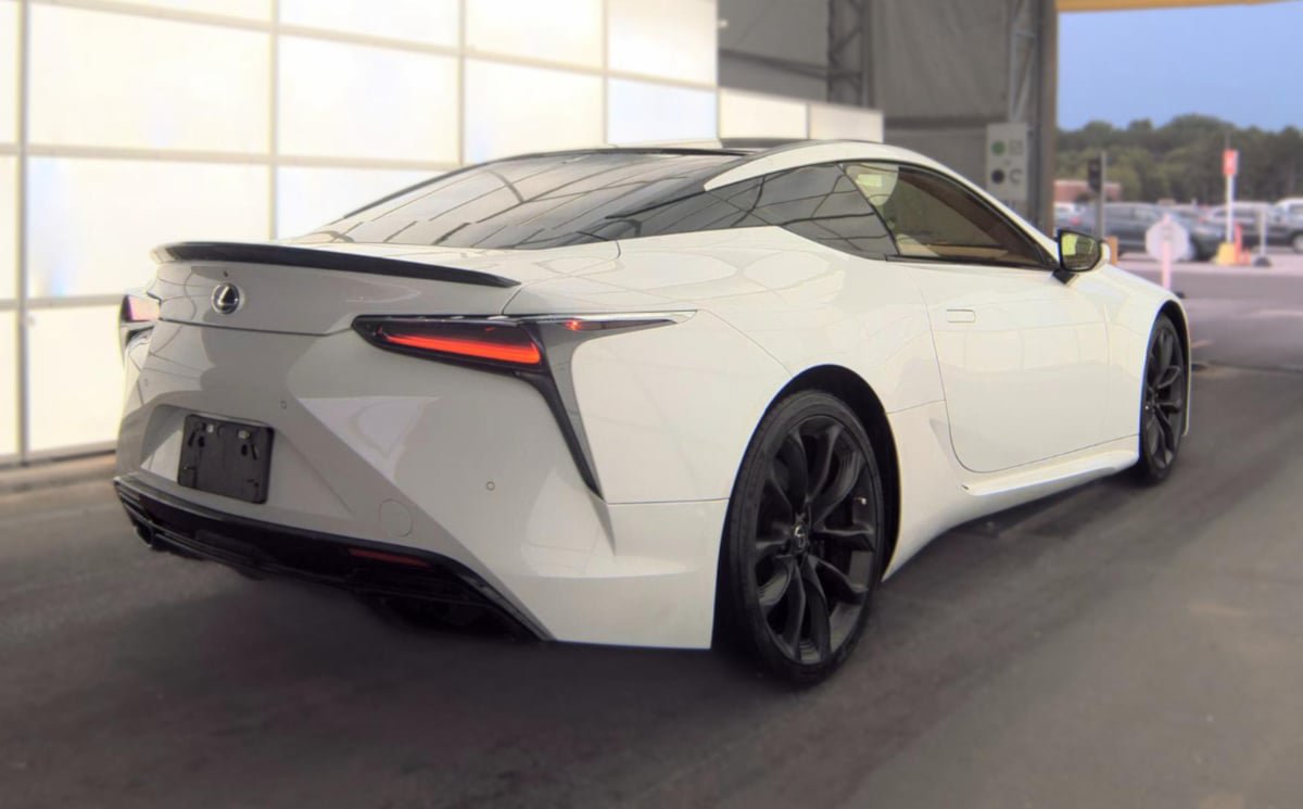 Used 2018 Lexus LC 500 Coupe RWD image 2