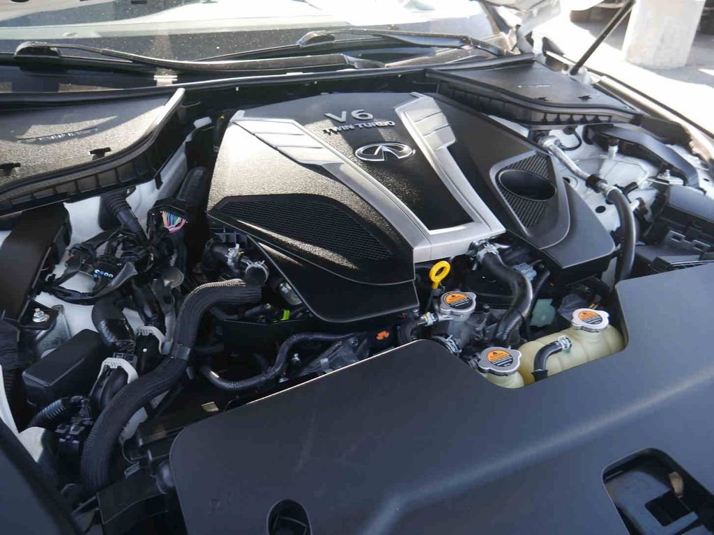 Used 2018 INFINITI Q50 Luxe w/ Cargo Package (L95) image 11