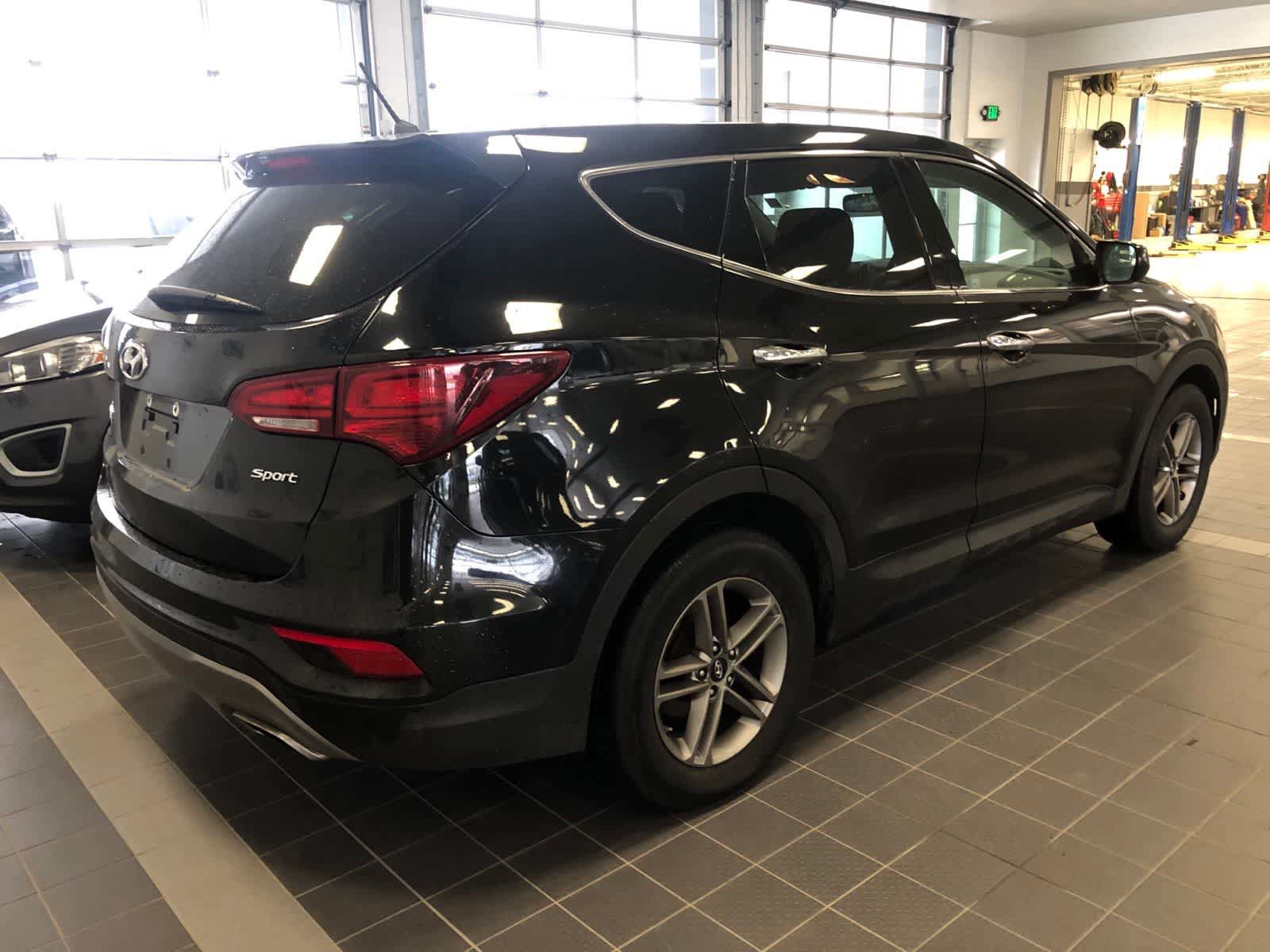 Used 2018 Hyundai Santa Fe Sport FWD image 3