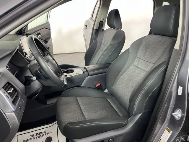 Certified 2025 Nissan Rogue SV FWD image 19