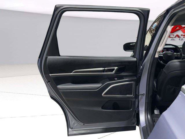 Used 2024 Kia Telluride S FWD image 42