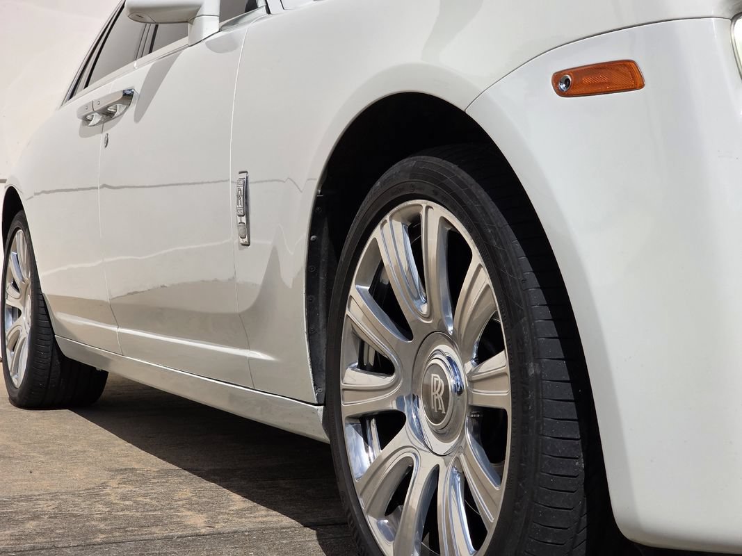 Used 2016 Rolls-Royce Ghost RWD image 41