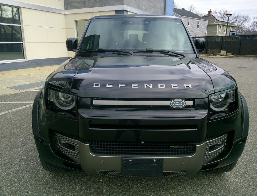 Used 2023 Land Rover Defender 130 X-Dynamic SE AWD/4WD image 16