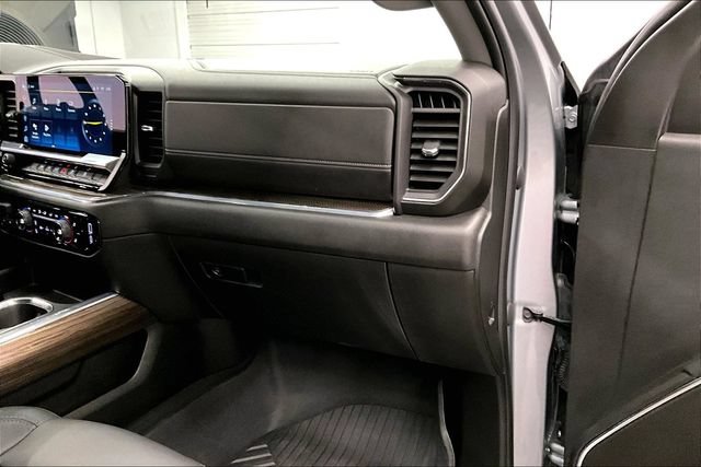 Used 2024 Chevrolet Silverado 1500 RST AWD/4WD image 19