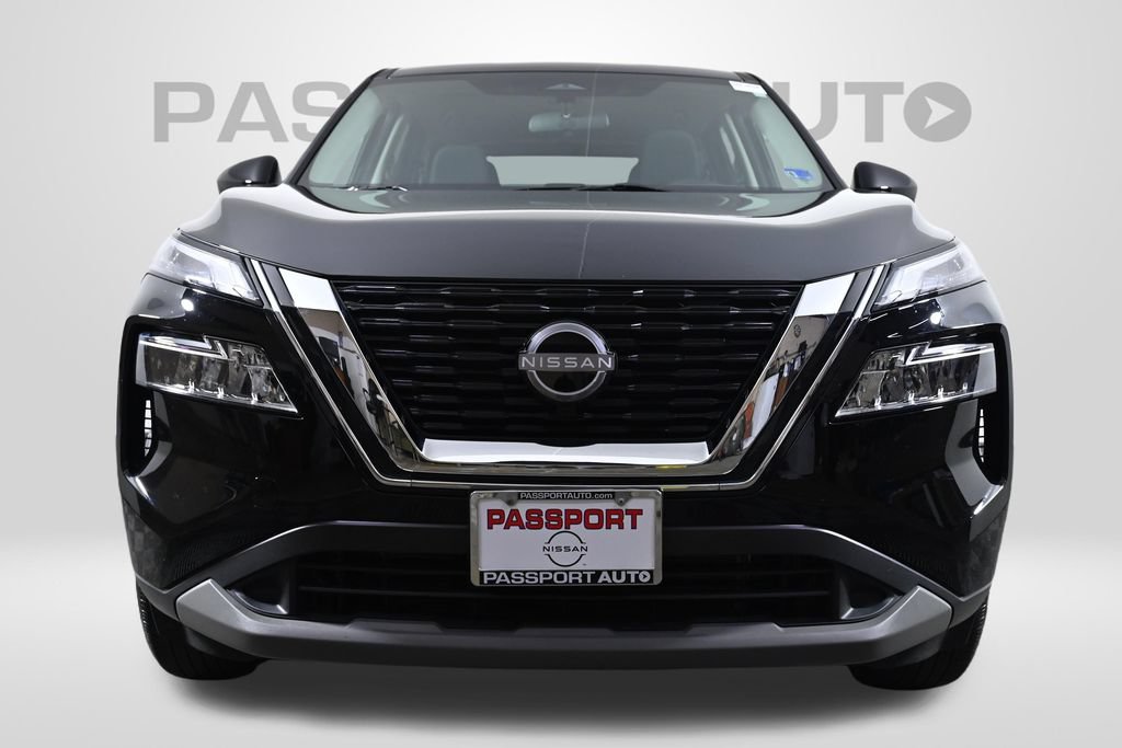 Used 2023 Nissan Rogue SV AWD/4WD image 2