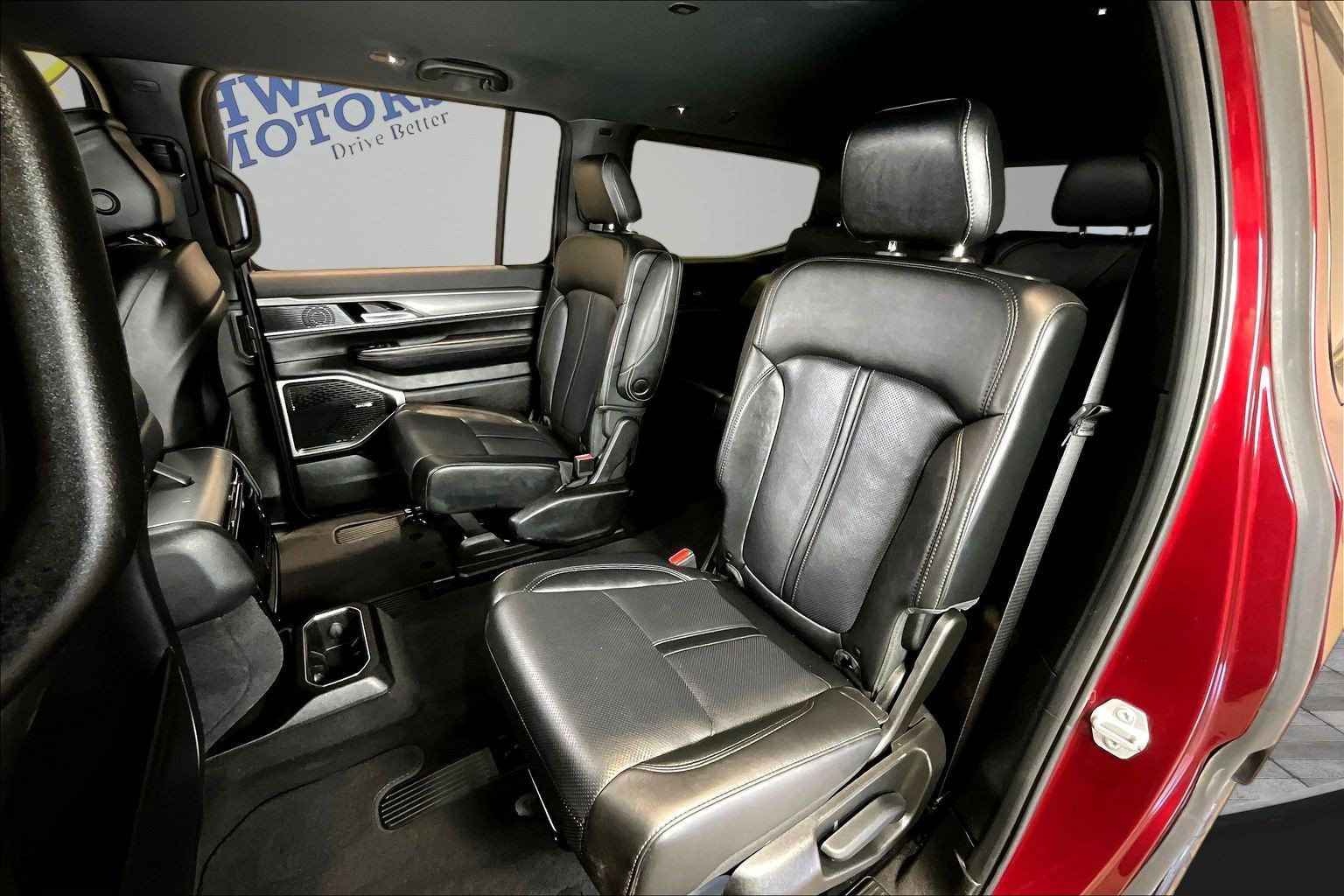 Used 2025 Jeep Wagoneer Series II AWD/4WD image 22