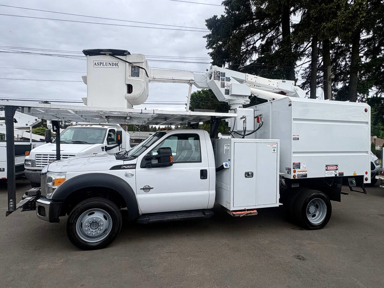 Used 2016 Ford F550 4x4 Regular Cab Super Duty image 1
