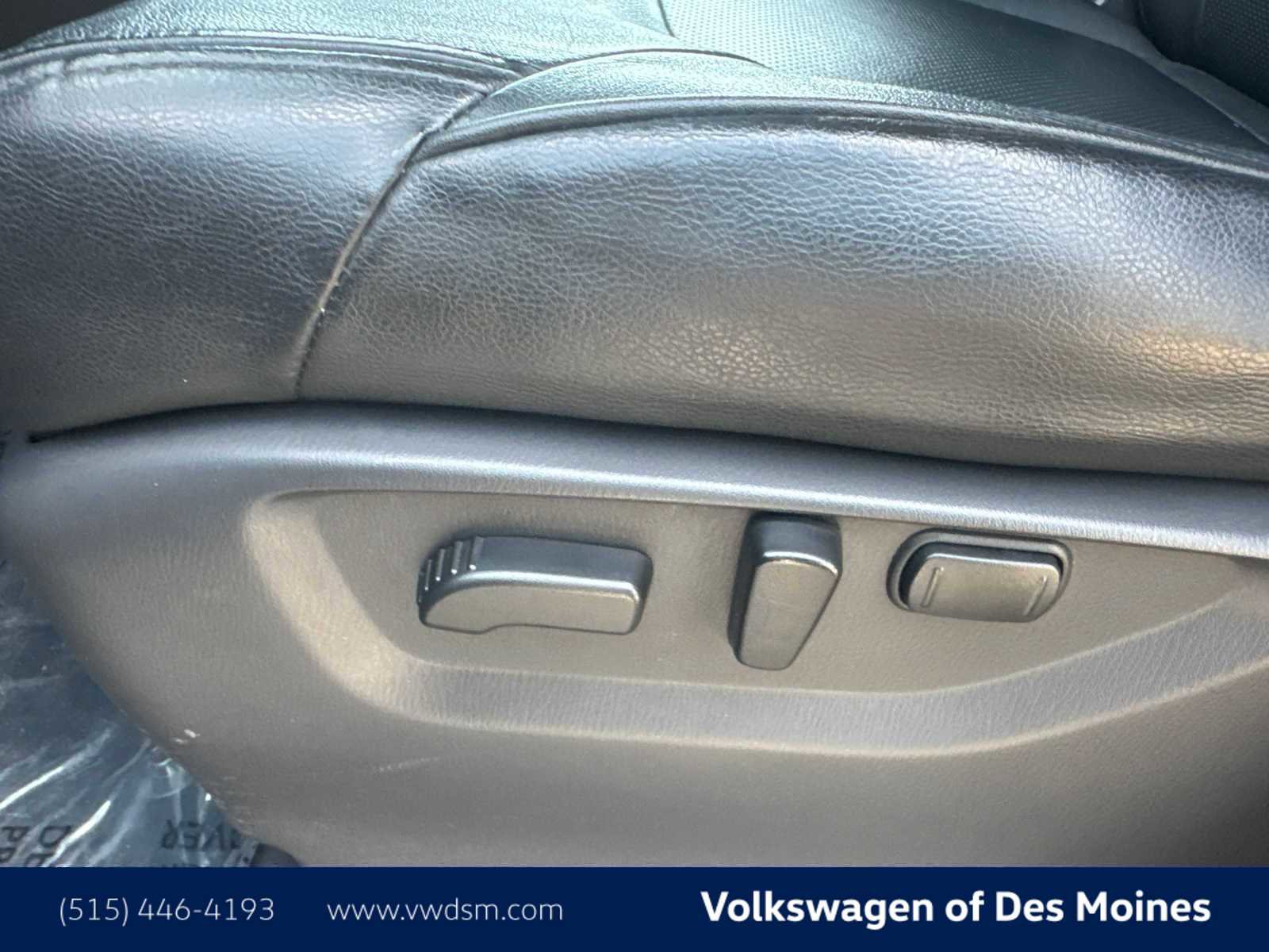 Used 2023 Nissan Armada SL w/ Captain's Chairs Package image 24